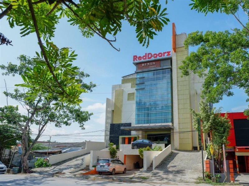 Reddoorz Plus Near Hotel Benua Kendari Luaran gambar