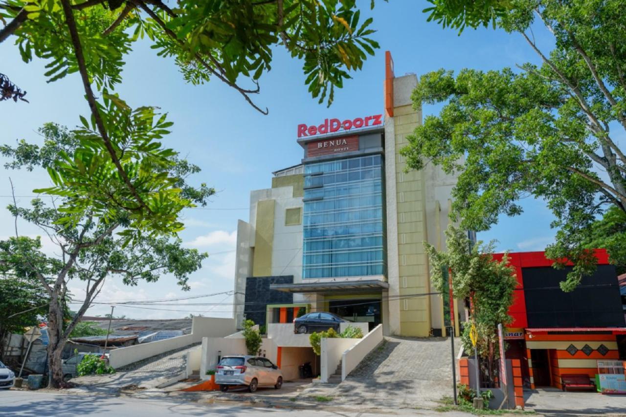 Reddoorz Plus Near Hotel Benua Kendari Luaran gambar