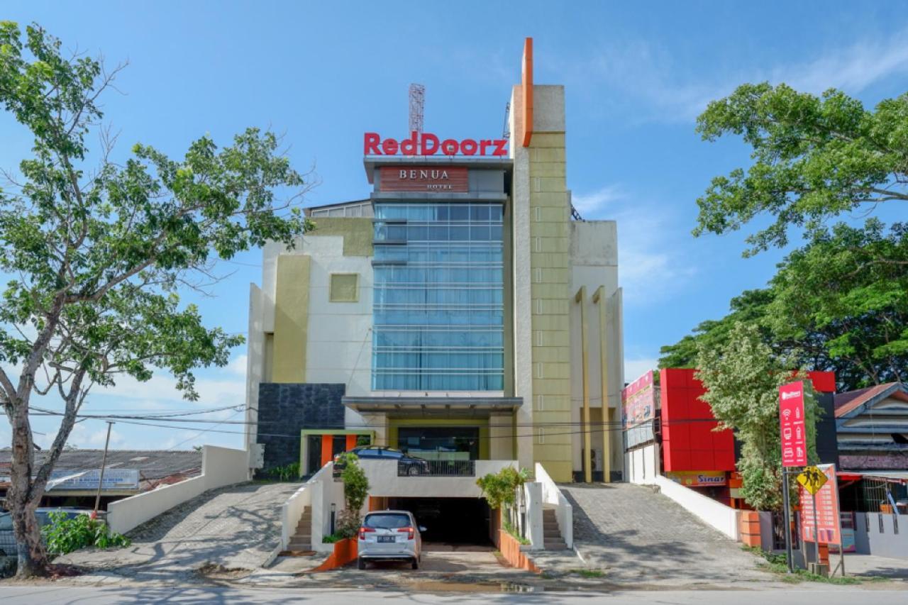 Reddoorz Plus Near Hotel Benua Kendari Luaran gambar