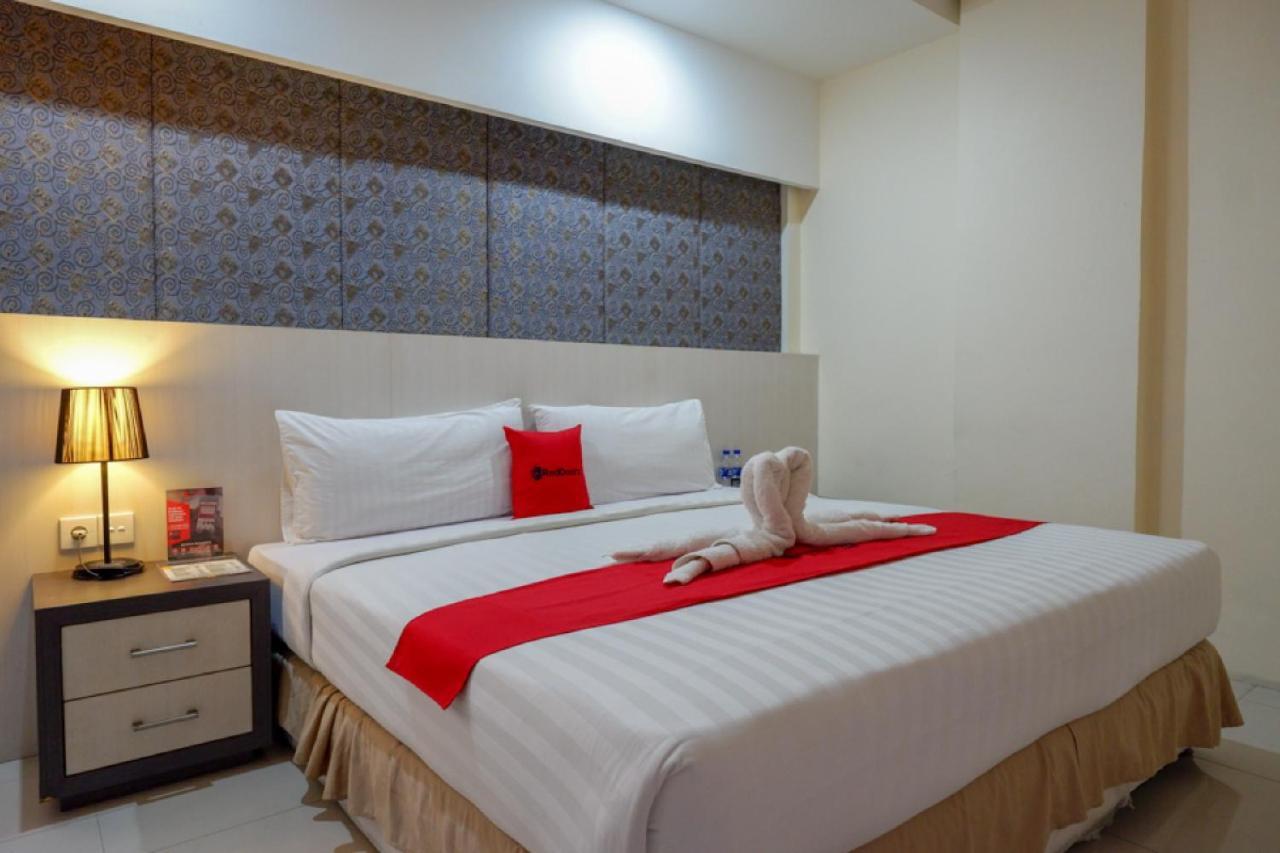 Reddoorz Plus Near Hotel Benua Kendari Luaran gambar